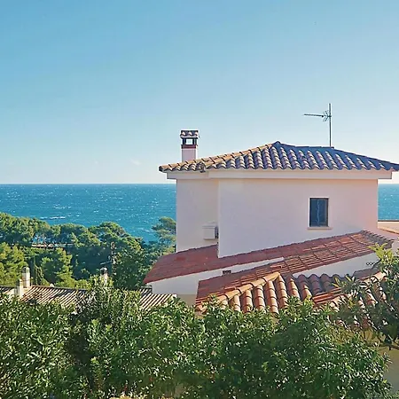 Amazing In With Kitchen Holiday home
