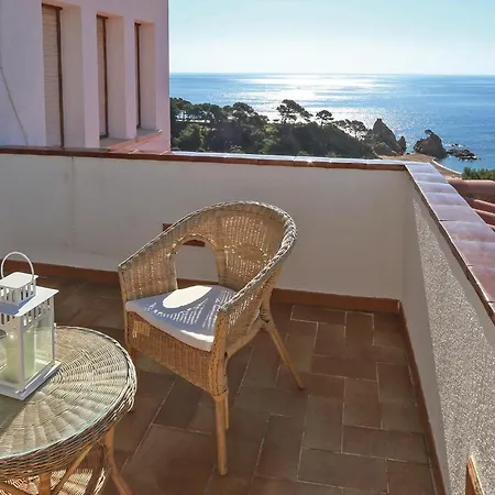 Amazing In With Kitchen Holiday home *